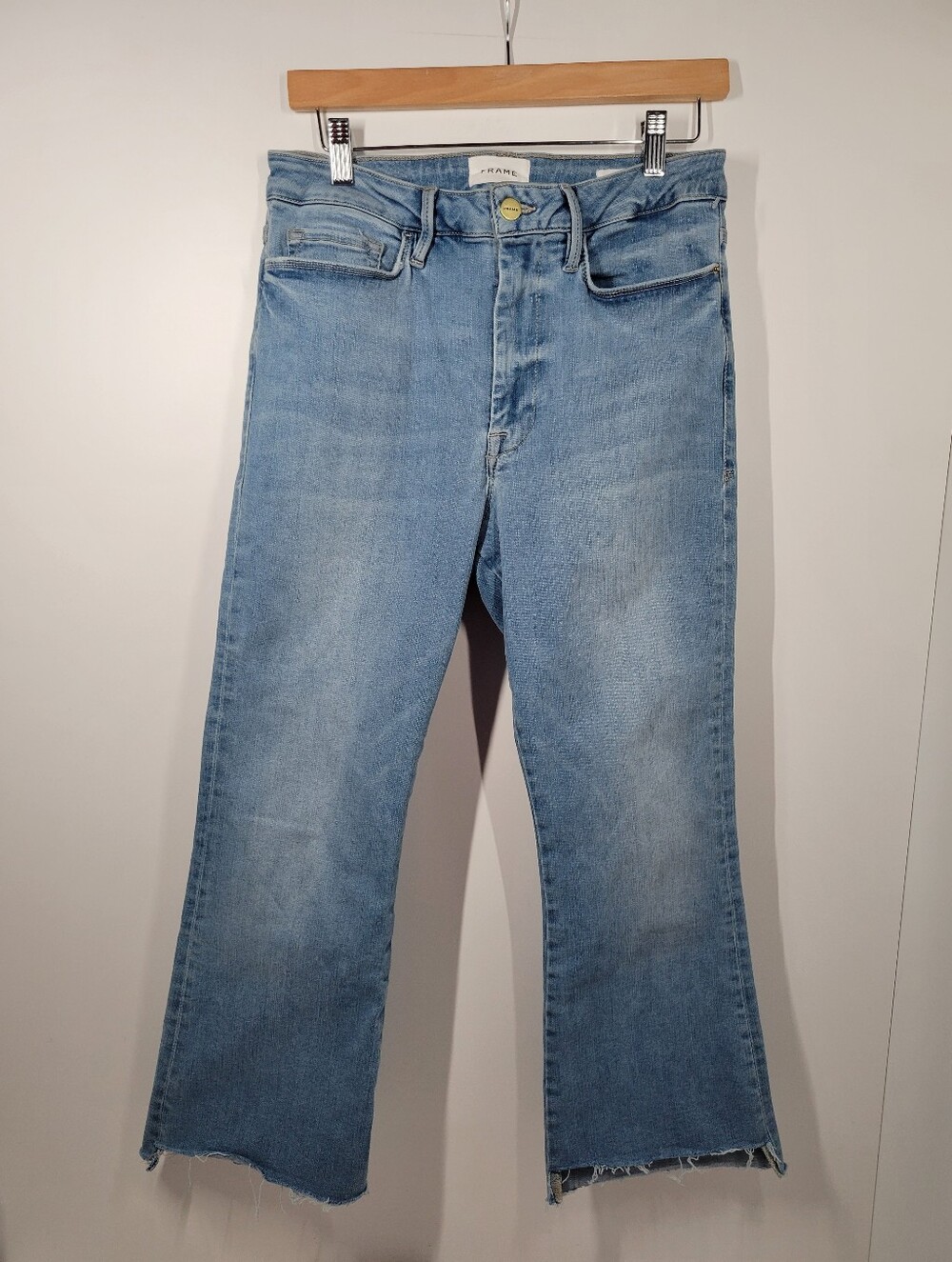 FRAME Le Crop Mini Boot Cut Blue Denim Raw Cut Off Center Hem Jeans Women Size 2